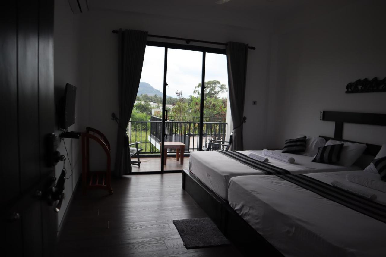 Black Mustang Hotel Dambulla